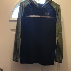 Under Armour long sleeve pullover size YXL